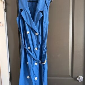 Chic Blue Double-Breasted Sleeveless Dress